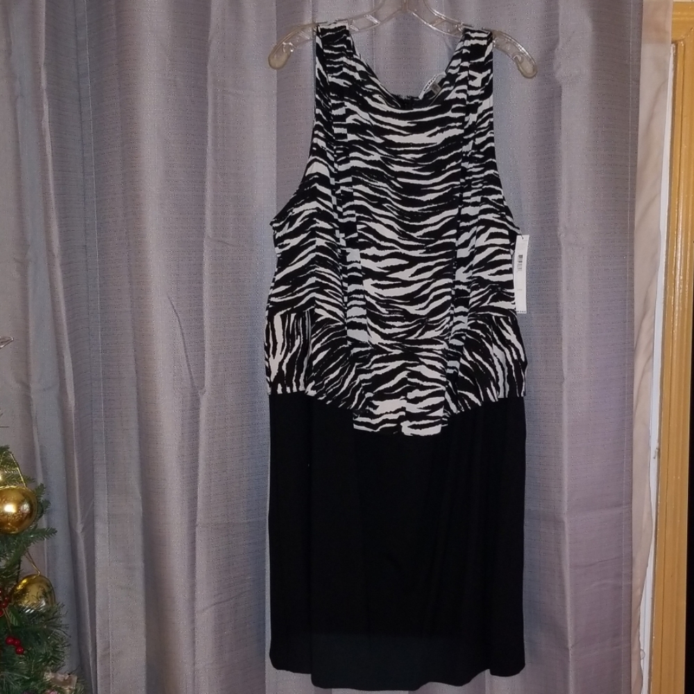 DKNYC 24 24W Zebra Black Peplum Dress NYT